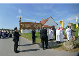 Bittprozession an Pfingstmontag (Foto: Karl-Franz Thiede)